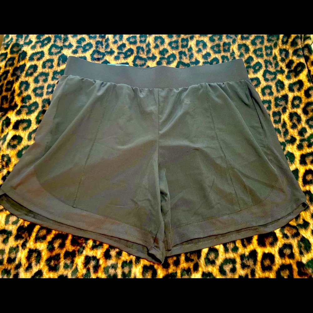 NWT TEK Gear Workout Shorts XXL